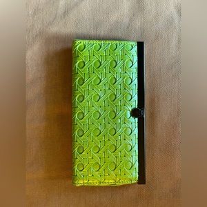 Women’s clutch/wallet